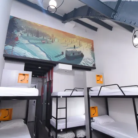 Cinema Hostel Jerusalem