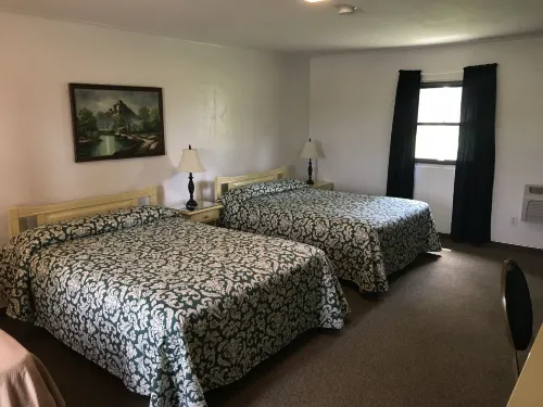 The Evergreen Motel in Kansas Hotels in Township 12