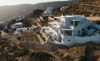Castello Amorgos Suites
