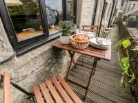 Kempshill Cottage Hotels in Buxton