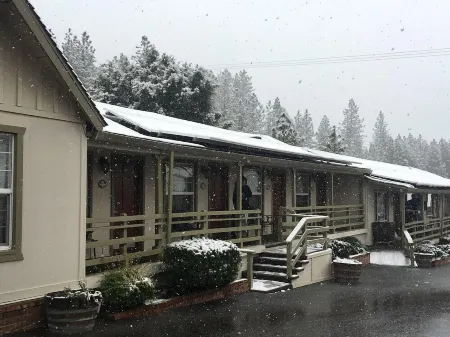 colfax motorlodge Отели в г. Колфакс