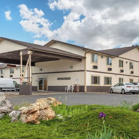 Colstrip Inn & Suites