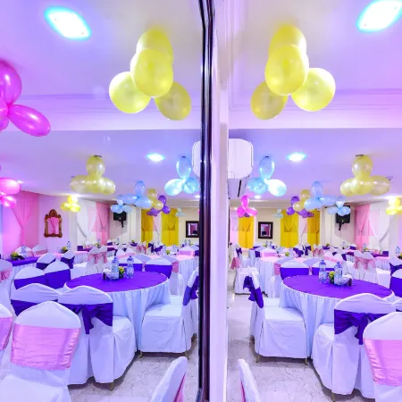 Cayam Hotel