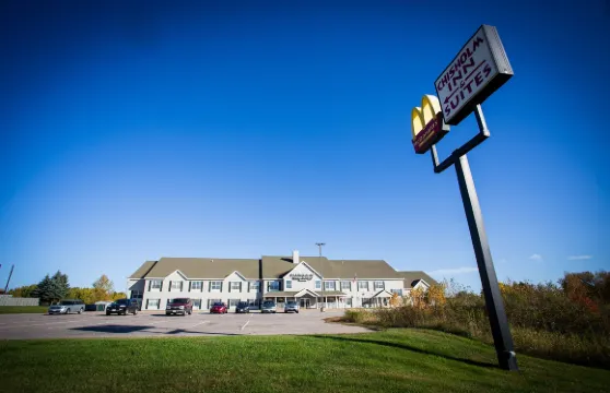 西斯霍姆套房酒店