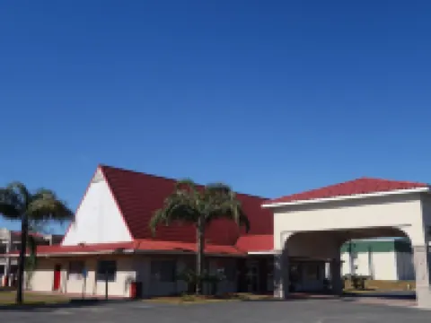 巴頓魯治西方旅館 西巴吞魯日縣酒店