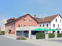 Hotel & Brauereigasthof Püttner Hotels in Kemnath