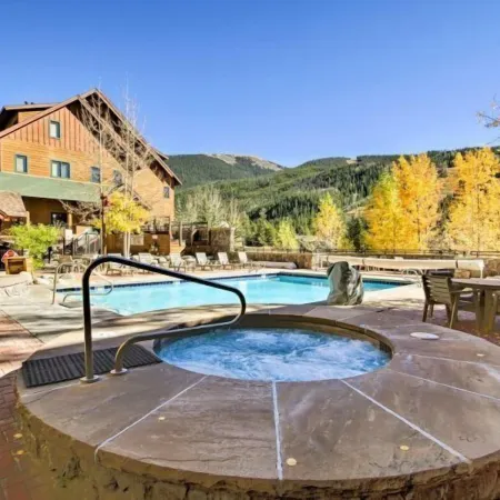 Black Bear Lodge 3 Bedroom Condo in River Run Village