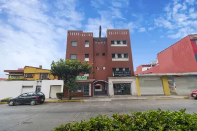 Meson Real 飯店和套房 Los Tecajetes公園附近的飯店