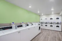 WoodSpring Suites Chicago Midway - 2-Star