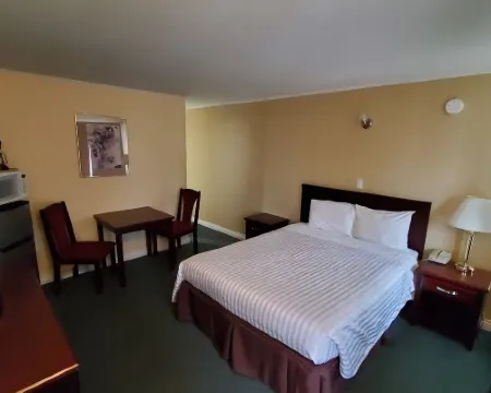 Comox Valley Inn & Suites Hotels in Courtenay