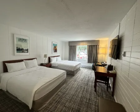 August Jack Inn Hotels in Squamish