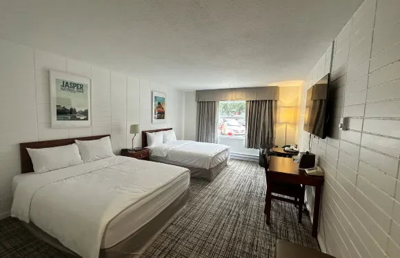 八月傑克汽車旅館