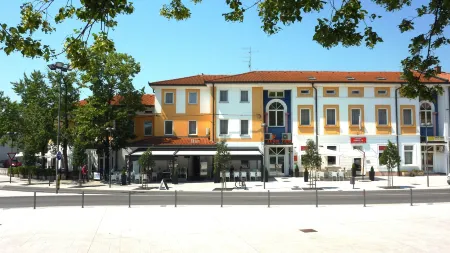 Lipa, Hotel & Bistro Отели в г. Solkan