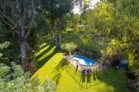 Kiewa Country Cottages - piscina