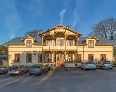 隆內比·布朗斯帕·凡卓赫住宿加早餐旅館 隆內比酒店