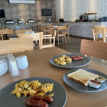 Weston Suites Hotel