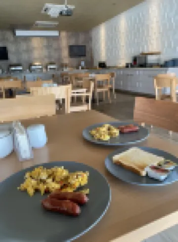 Weston Suites Hotel