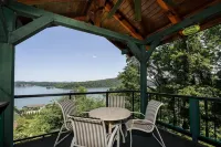 Lakeside Retreat: Unwind and Rejuvenate at our Boone Lake Rental with Hot Tub Hotel a Oak Grove