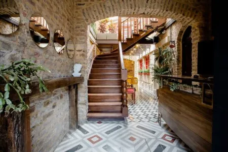 Quinta Seis Tres Отели рядом с достопримечательностью «Biblioteca Pública Virgilio Barco»