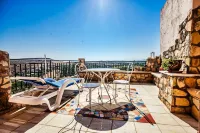 Elia Woodstone Houses