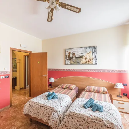 Aurora Rooms