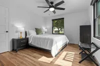 Pack Em Inn - 5 BR 5 BA - Spacious Entertainment