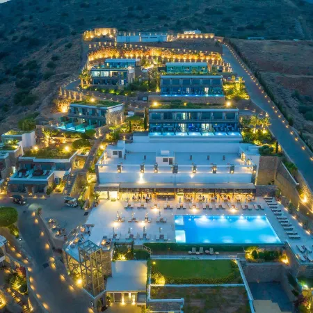 Royal Marmin Bay Boutique & Art Hotel
