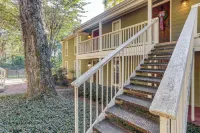 1 Block to The Square: Oxford Condo! -  Ferienwohnungen