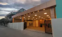 Treebo Golden Kashi Hotels near Cloud 9 Park