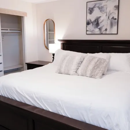 Spacious 4BR Home+Patio Retreat