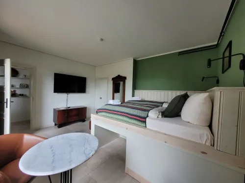 Fewo Schwalbennest im Hillehof Ostrau Balkon Ladestation Bergblick