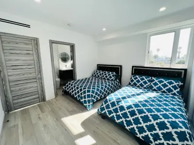 LUXE LIVING Hotels near Sherman Oaks Galleria