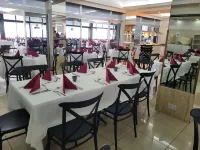 Topaz Hotel - breakfast