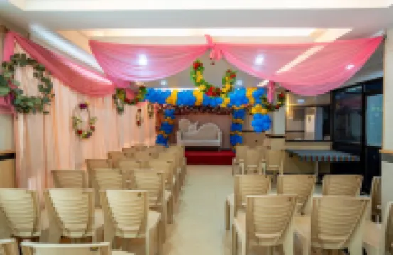 スリー バハラニ ホテルズ ティルネルベリのホテル