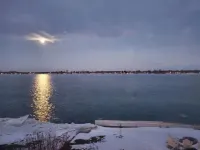 The Harbor House - Entire 1st Floor Waterfront