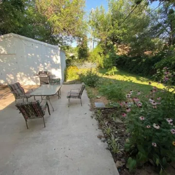 Relax on Lake- cozy, spacious, and stylish