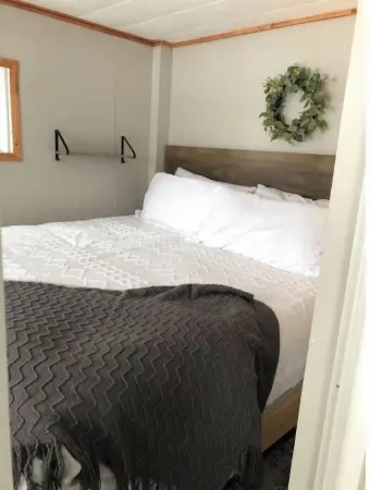 Waterfront relaxation, 3 bedroom lake house