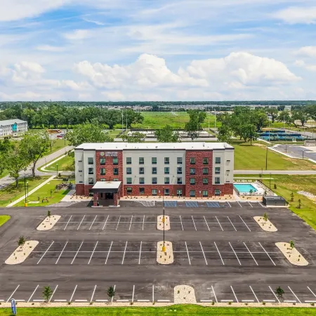 Cobblestone Hotel & Suites - Foley