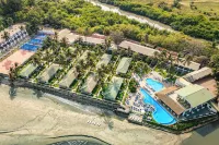 Sunset Beach Hotel فنادق في Bakau