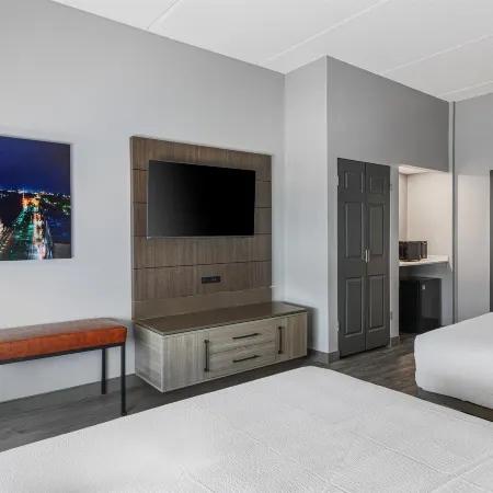 Best Western Plus Savannah Gateway