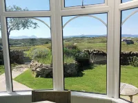 2 Guests - Garden & Patio - Sea Views