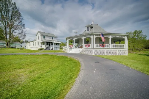 Historical Magnesia Springs Home, Near Kayaking!