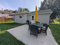 Cozy Oak Street Cottage Hotels in Fillmore County
