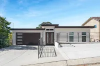 Ocean view, Brand new 3000 sq-ft  modern home Rio del Mar住宿飯店