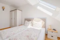 Moderne Maisonette Ferienwohnung im Mediterranen Stil Hotels in der Nähe von Heinz Sielmann Natur-Erlebniszentrum Wanninchen