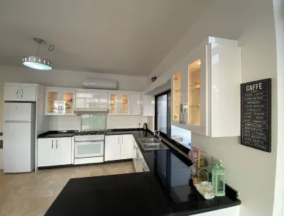 Entire Villa - Dead Sea Jordan Hotel di 