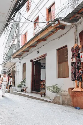 Vivi Cafe B&B Hotels in 