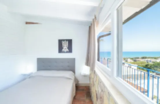 Amazing 100sqm Apartment 200m from the sea 6 people "GmC"