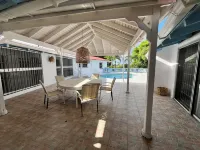 Charming 3-bedroom villa in marvelous Holetown with AC, WiFi and private pool!