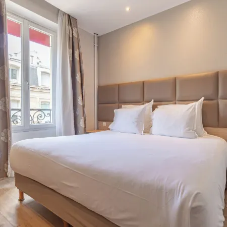 Hotel Riviera Отели рядом с достопримечательностью «Театр Ля-Сигаль»